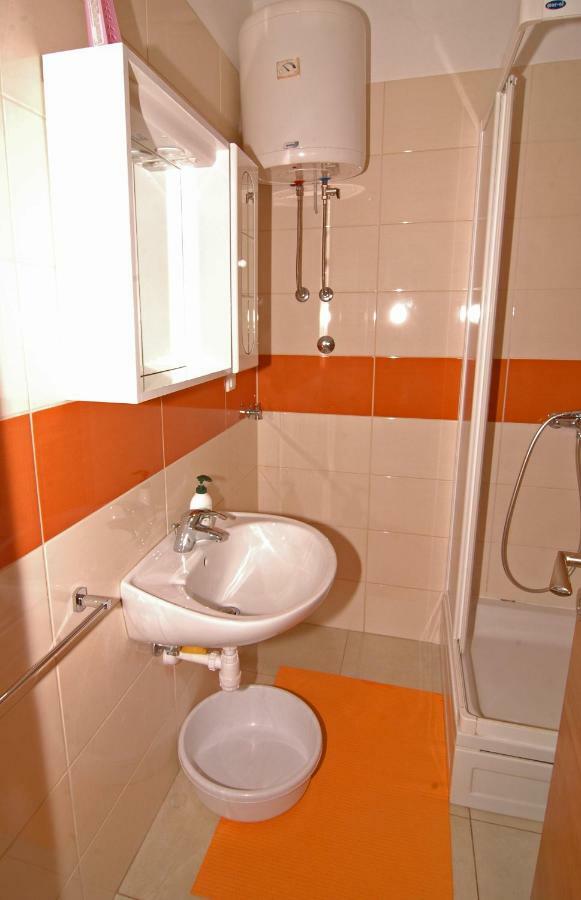Apartment Urem Biograd Na Moru Exterior photo