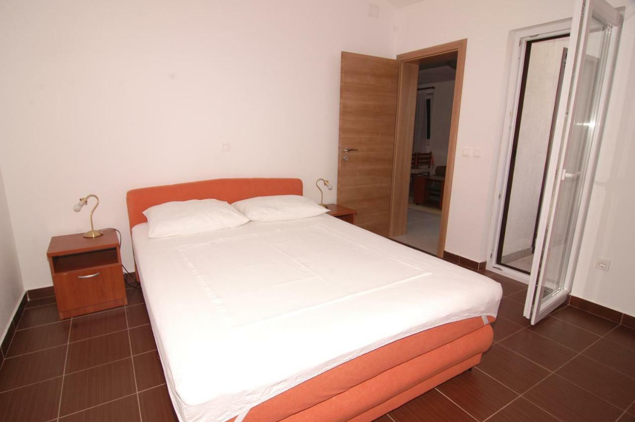 Apartment Urem Biograd Na Moru Exterior photo