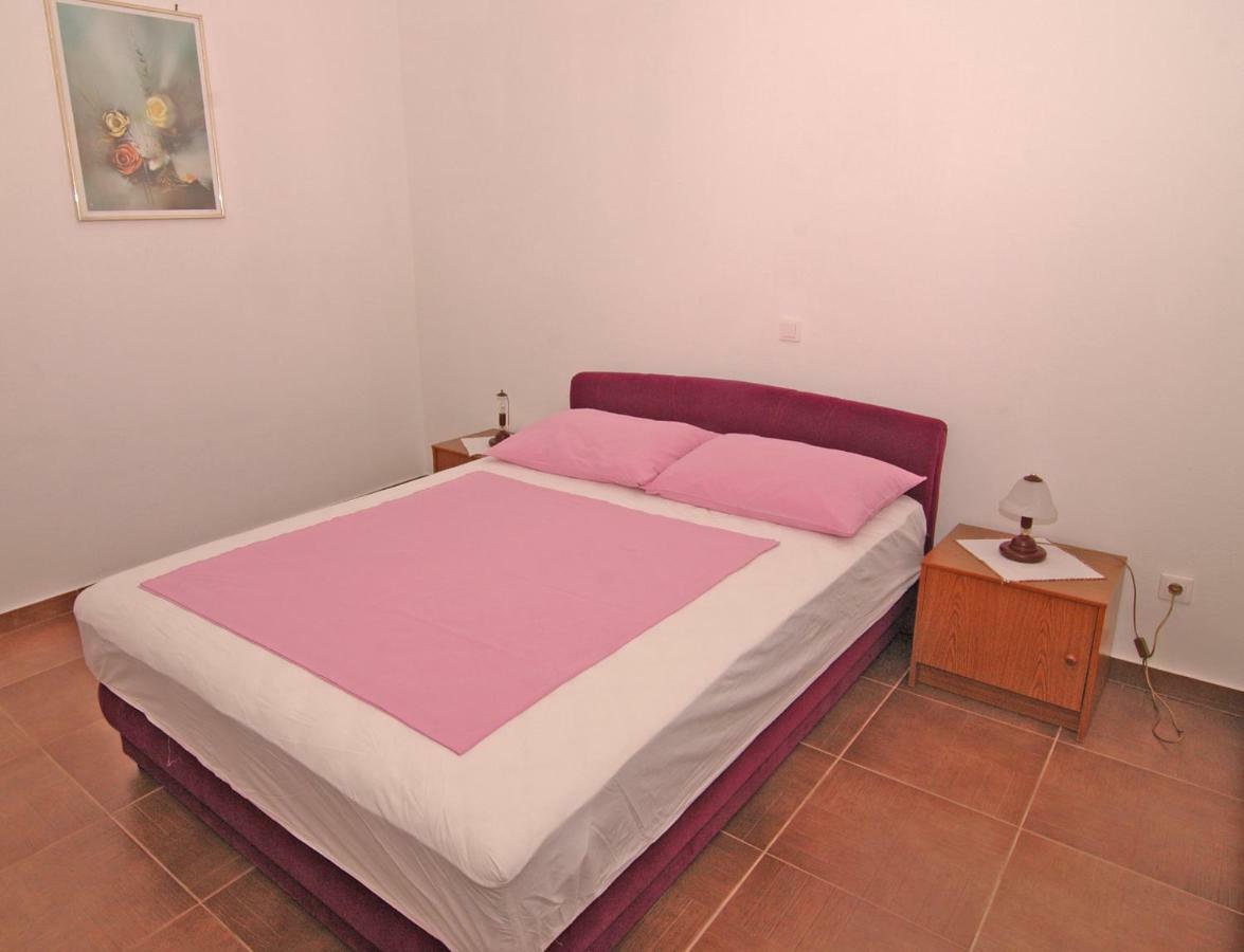 Apartment Urem Biograd Na Moru Exterior photo