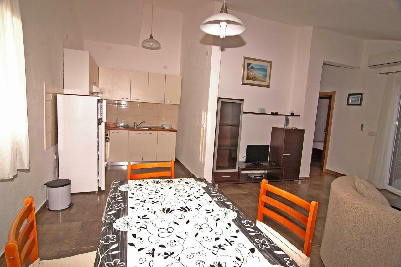 Apartment Urem Biograd Na Moru Exterior photo
